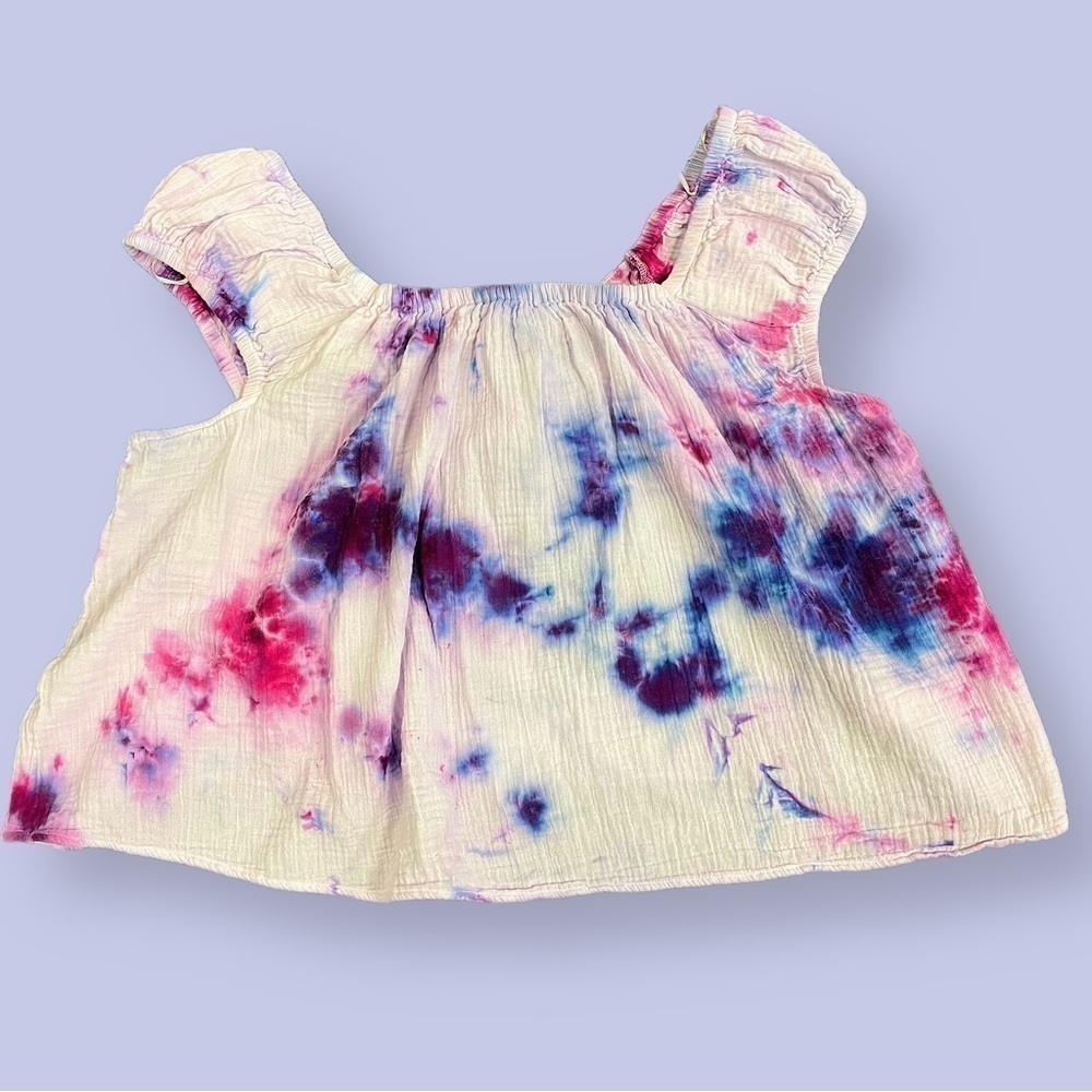 Tie dyed women's plus 4X blouse tie back cut out pink purple marble gauze